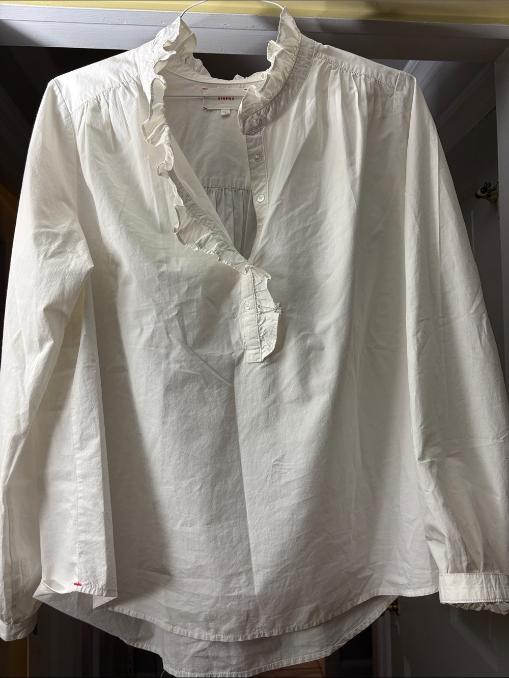XiRENA White Ruffle Collar Cotton Blouse